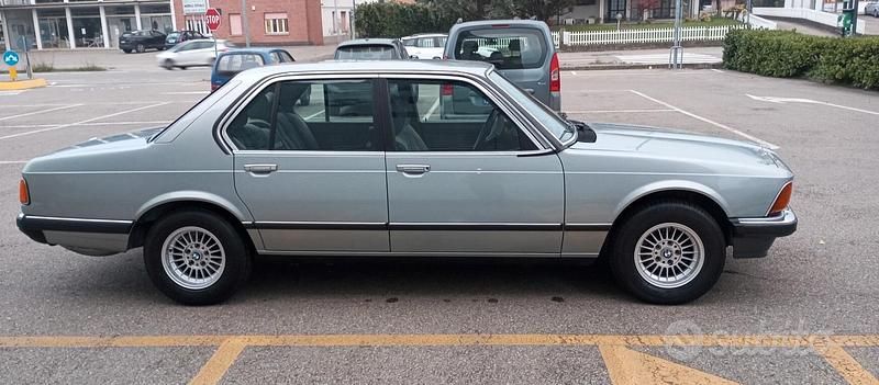 Usata BMW 732 1982 Grigio Berlina