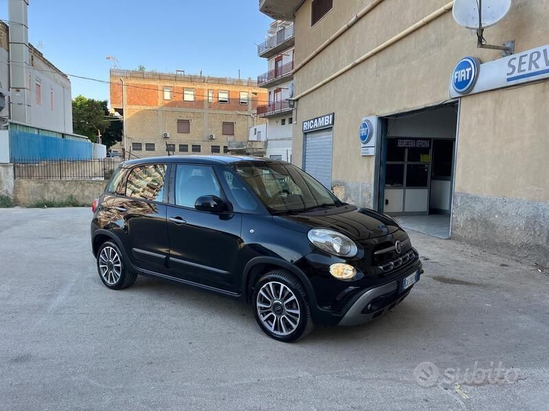 Nero Usata 2022 Fiat 500L Cross Monovolume | 15.500 € (Cara) - Immagine 1/4