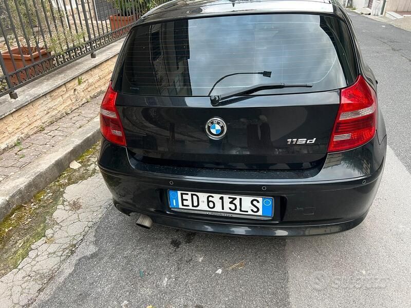 Usata BMW 116 116 CV (85 kW) 2011 Nero Utilitaria