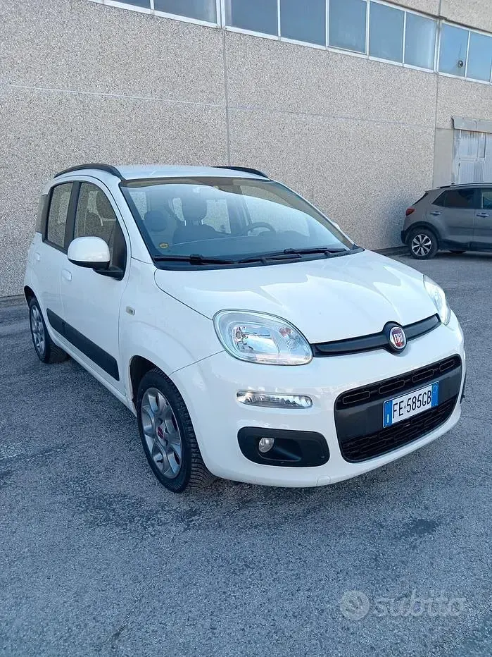 Usata Fiat Panda Lounge 95 CV (69 kW) 2016 Bianco Utilitaria