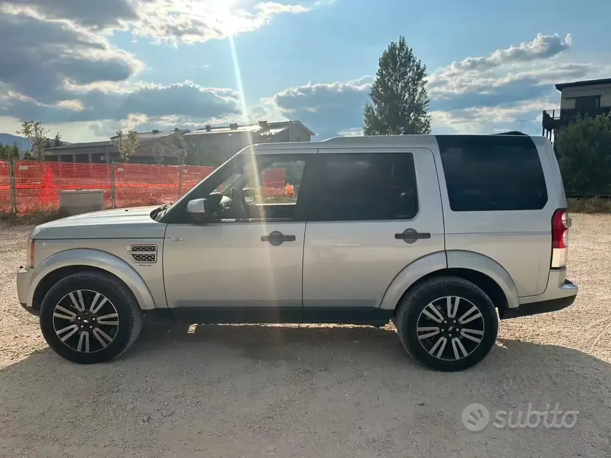 Usata Land Rover Discovery 4 HSE 245 CV (180 kW) 2010 Grigio SUV