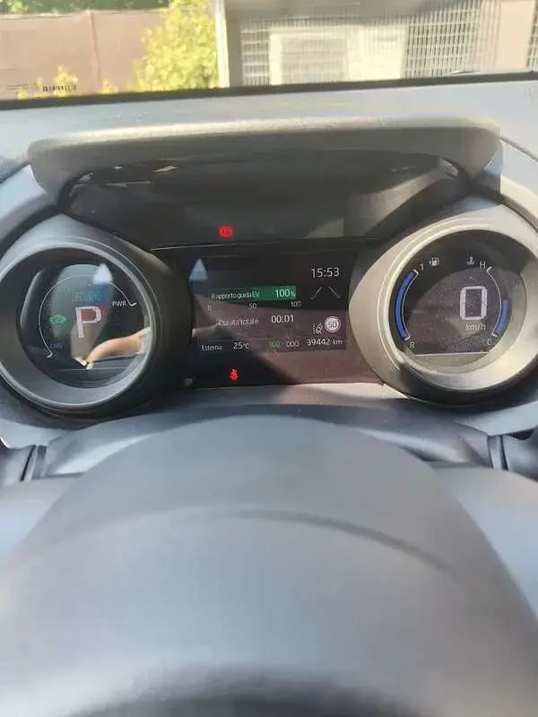 Usata Toyota Yaris Hybrid Trend 92 CV (67 kW) 2022 Nero Berlina