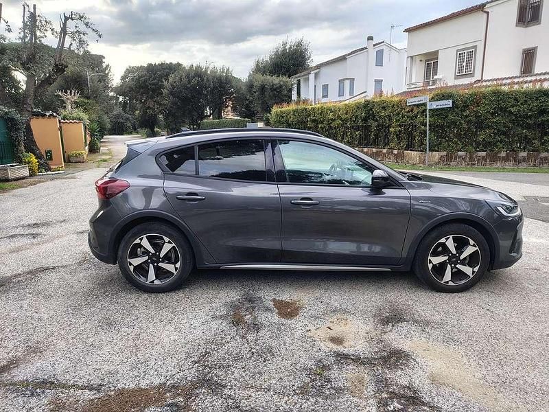Usata Ford Focus Active 125 CV (91 kW) 2023 Grigio