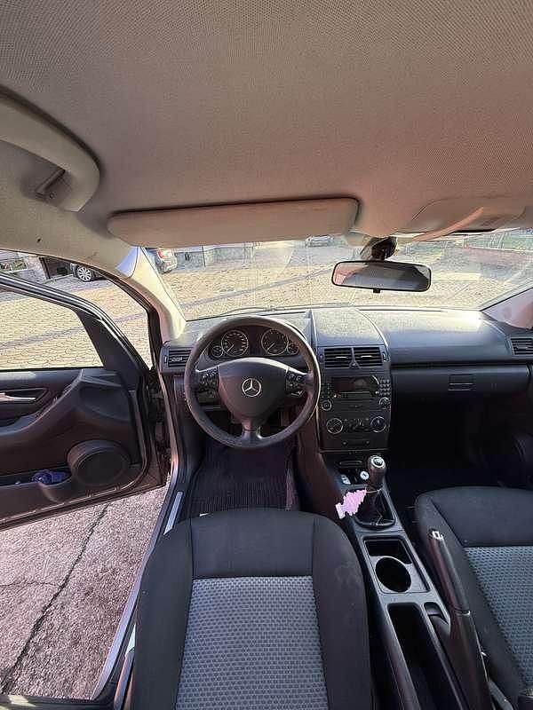 Usata 2006 Mercedes A150 Classic Monovolume | 2500 € (Buon prezzo) - Immagine 1/4