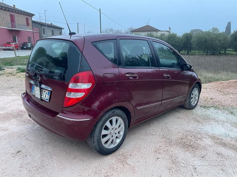 Usata Mercedes A150 Elegance 95 CV (69 kW) 2005 Rosso Berlina