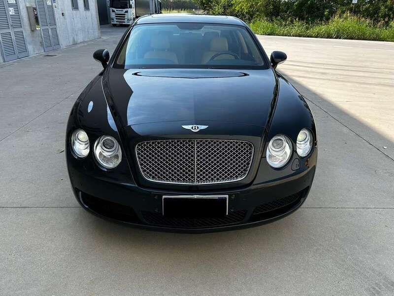 Usata 2010 Bentley Continental Flying Spur Tre volumi | 31.000 € - Immagine 1/4