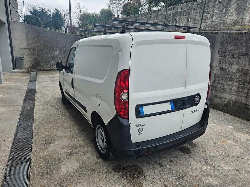 Usata Fiat Doblò Active 105 CV (77 kW) 2012 Bianco Monovolume