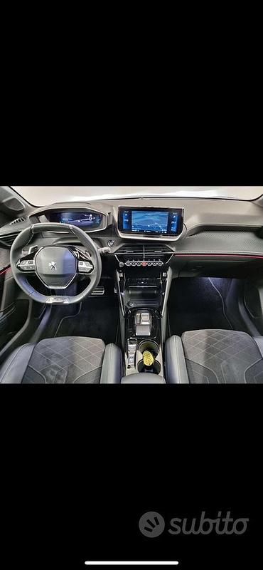Usata Peugeot 208 GT 130 CV (95 kW) 2024 Blu Utilitaria