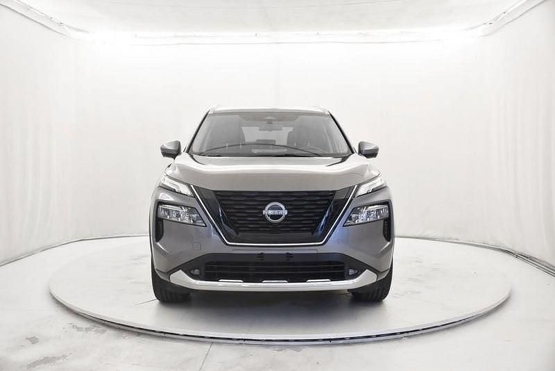 Neu Nissan X-Trail Tekna 163 PS (119 kW) 2026 Grau SUV