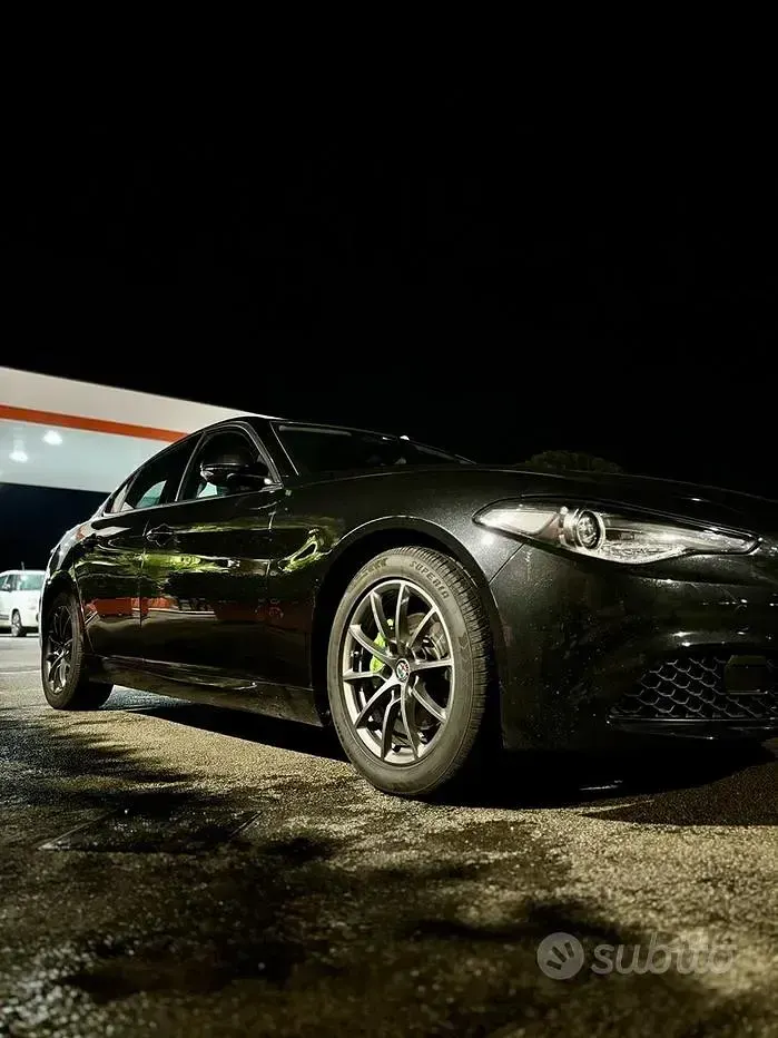 Usata Alfa Romeo Giulia 160 CV (117 kW) 2019 Nero Berlina