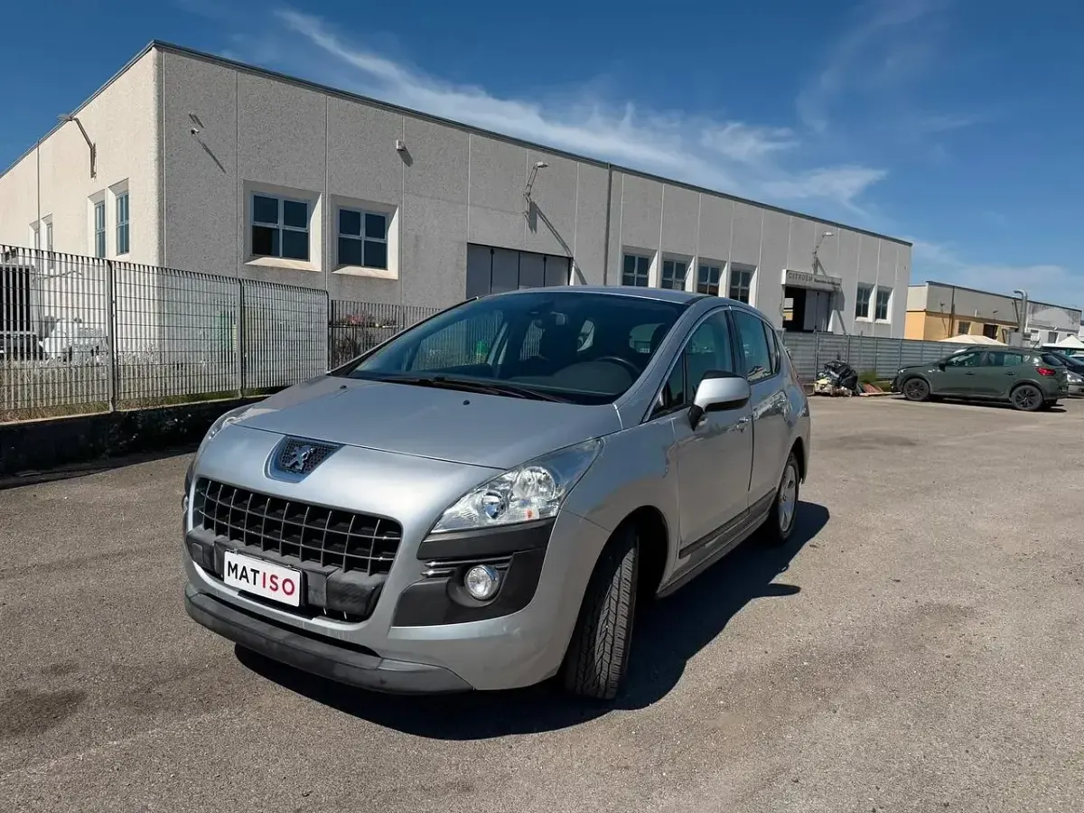 Usata Peugeot 3008 112 CV (82 kW) 2011 Argento Station wagon