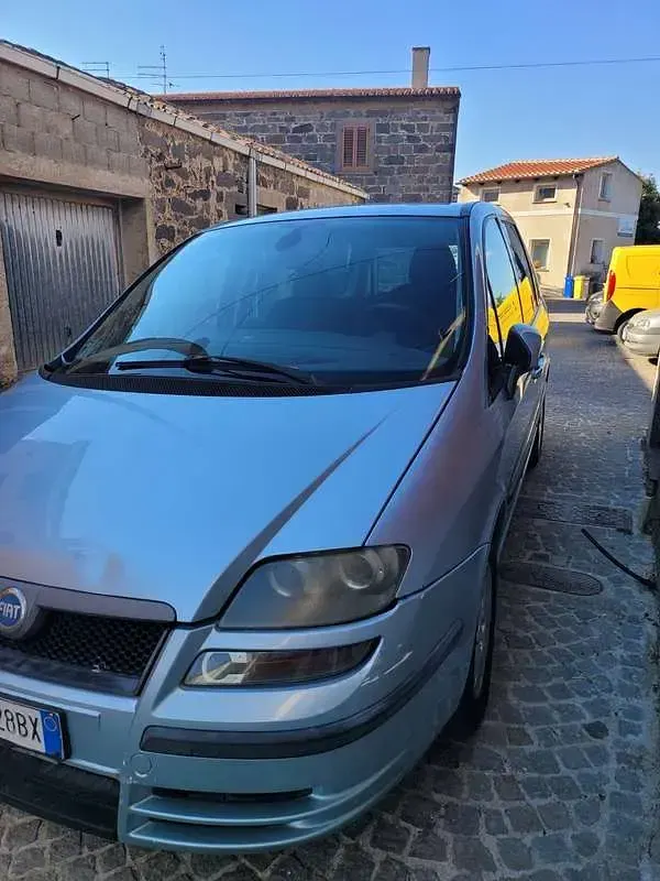Usata Fiat Ulysse Emotion 128 CV (94 kW) 2002 Bluazzurro Monovolume
