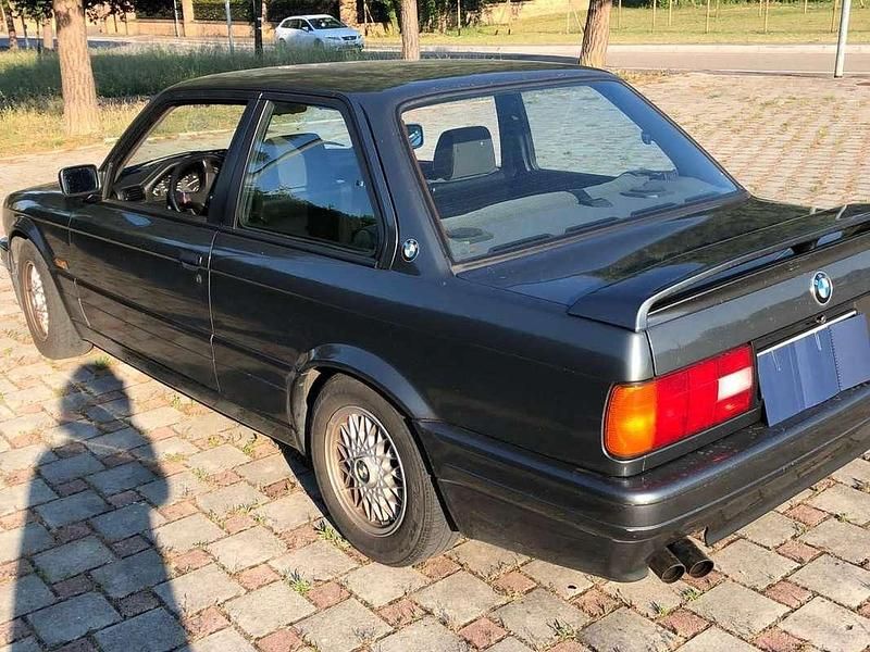 Usata BMW 320 192 CV (141 kW) 1989 Grigio Berlina