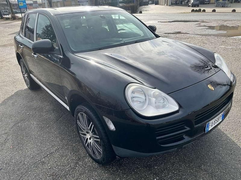 Nero Usata 2005 Porsche Cayenne SUV | 7990 € (Ottimo prezzo) - Immagine 1/4