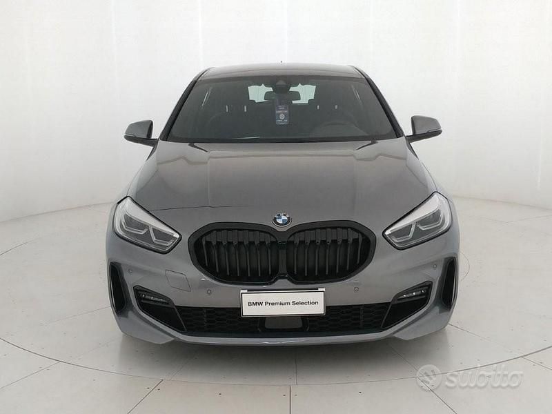 Usata BMW 116 Shadowline 116 CV (85 kW) 2023 Grigio Utilitaria