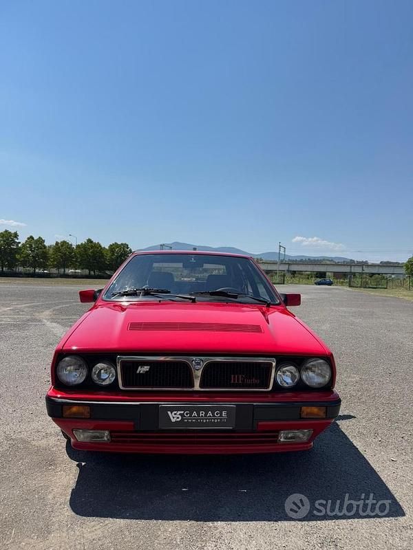 Rosso Usata 1990 Lancia Delta Due volumi | 22.000 € - Immagine 1/4