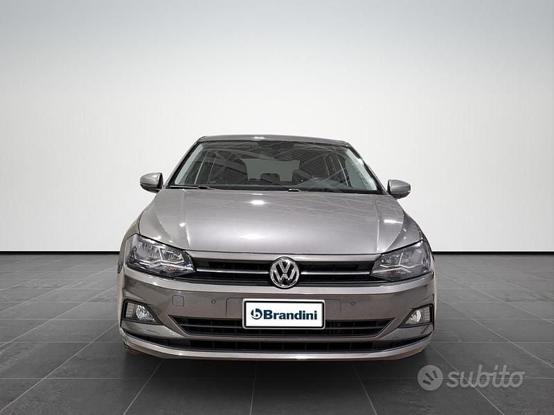 Usata VW Polo Comfortline 90 CV (66 kW) 2019 Grigio Utilitaria