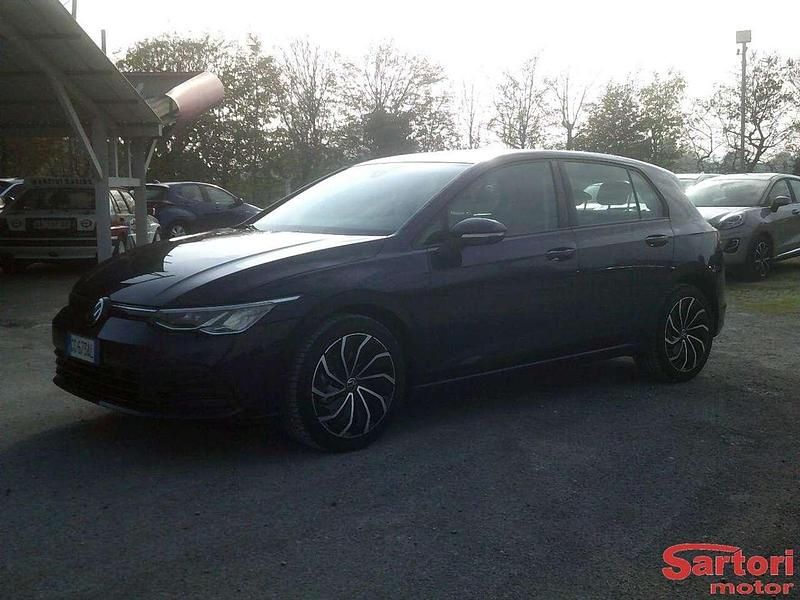 Usata VW Golf VIII 131 CV (96 kW) 2021 Blu Berlina