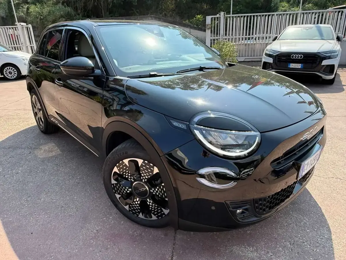 Usata Fiat 600 La Prima 101 CV (74 kW) 2025 Nero SUV
