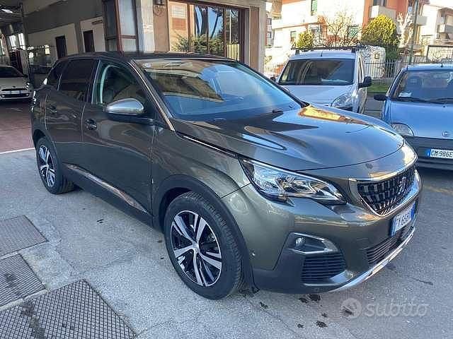 Usata Peugeot 3008 Allure 131 CV (96 kW) 2019 Grigio SUV