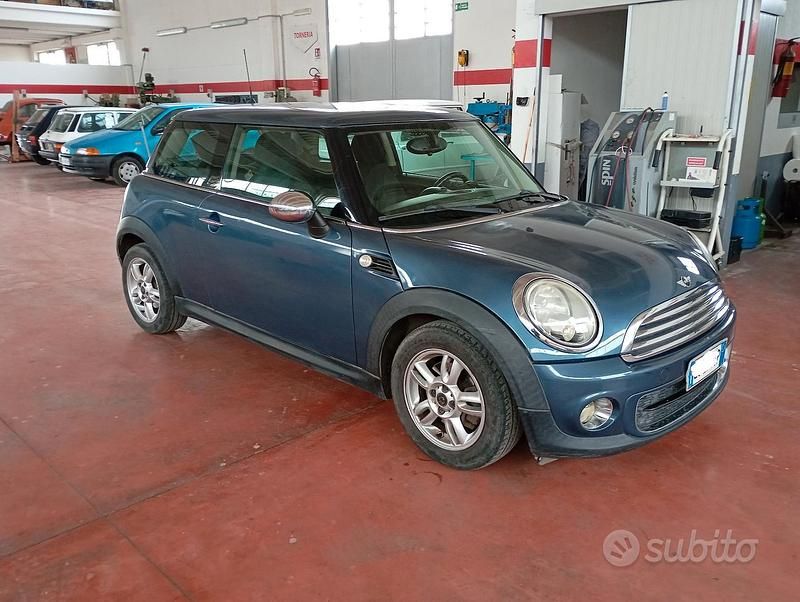 Usata Mini ONE 90 CV (66 kW) 2011 Blu Utilitaria