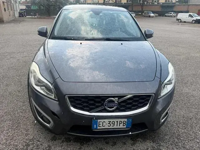 Usata Volvo C30 Momentum 136 CV (100 kW) 2008 Grigio Utilitaria
