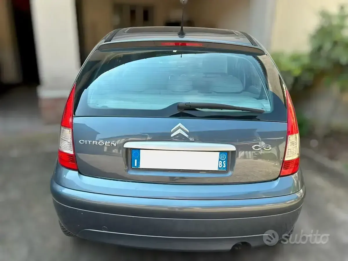 Begagnad Citroën C3 73 HK (53 kW) 2007 Grå Sedan