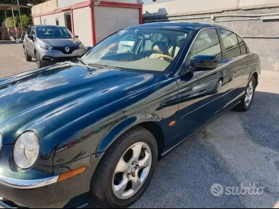 Usata Jaguar S-Type S 238 CV (175 kW) 1999 Verde Berlina