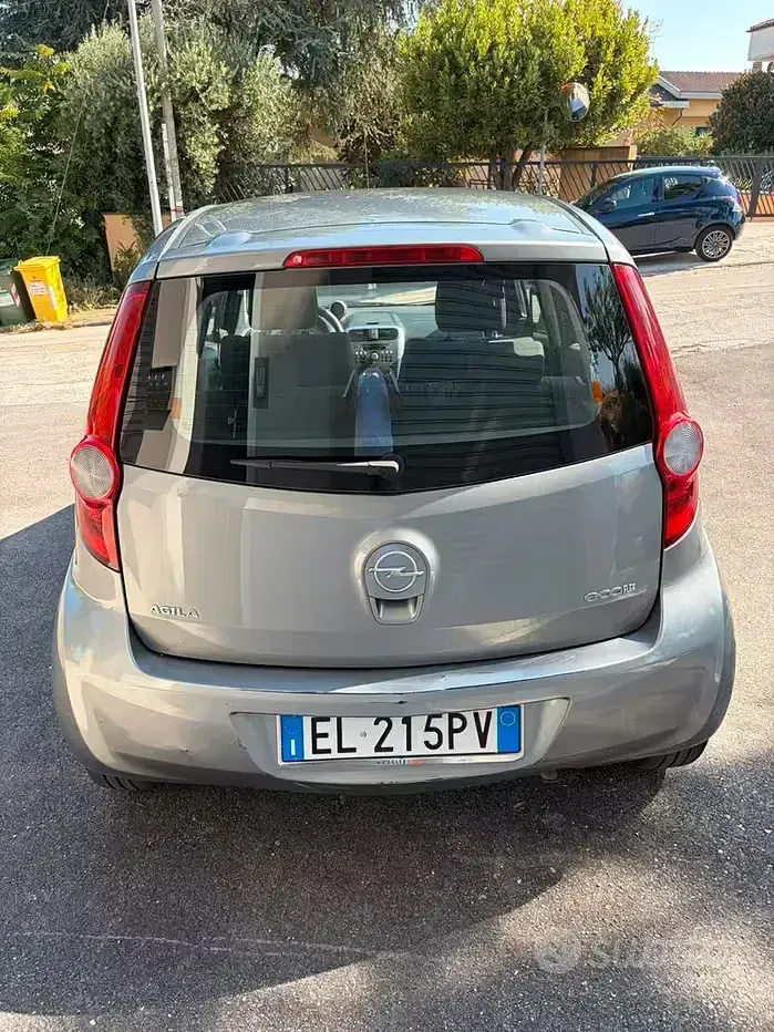 Usata Opel Agila 65 CV (47 kW) 2012 Utilitaria