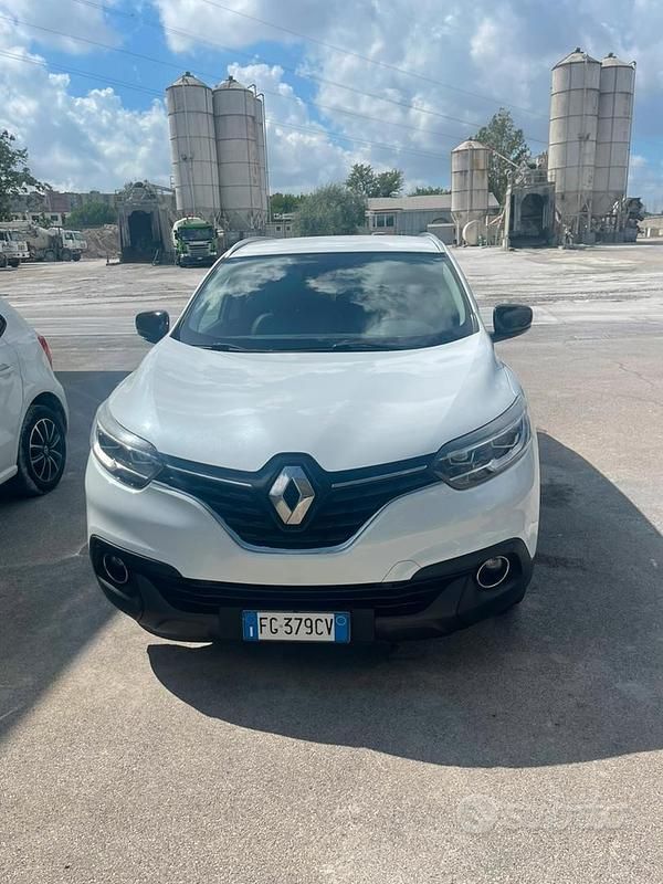 Bianco Usata 2016 Renault Kadjar SUV | 10.000 € (Buon prezzo) - Immagine 1/4