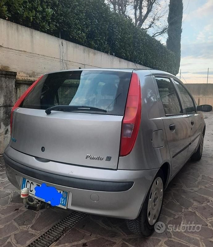 Usata Fiat Punto 2002 Grigio Berlina