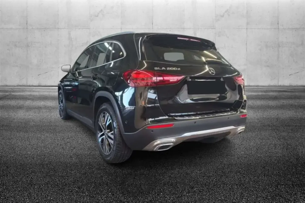 Usata Mercedes GLA200 Advanced Plus 150 CV (110 kW) 2025 Nero SUV