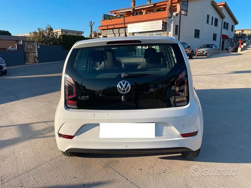 Usata VW up! take up! 60 CV (44 kW) 2019 Bianco Utilitaria