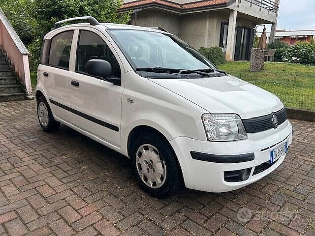 Bianco Usata 2012 Fiat Panda Classica Tre volumi | 4900 € (Ottimo prezzo) - Immagine 1/4
