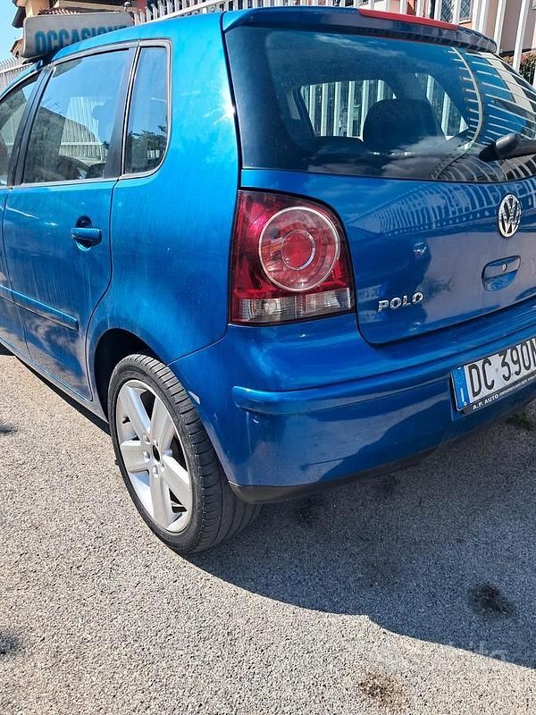 Usata VW Polo 100 CV (73 kW) 2006 Blu Berlina