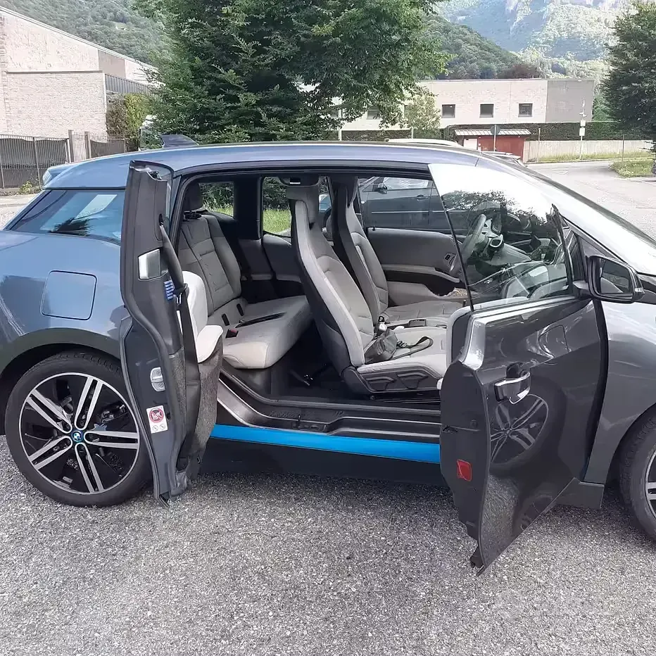 Usata BMW i3 75 kW (102 CV) 2016 Grigio Utilitaria