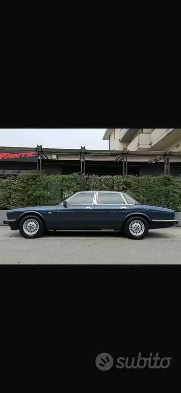 Usata Jaguar XJ Sovereign 213 CV (156 kW) 1988 Verde Berlina