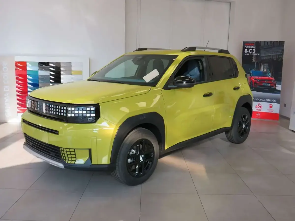 Nuova Fiat Grande Panda Icon 110 CV (80 kW) 2026 Giallo Utilitaria