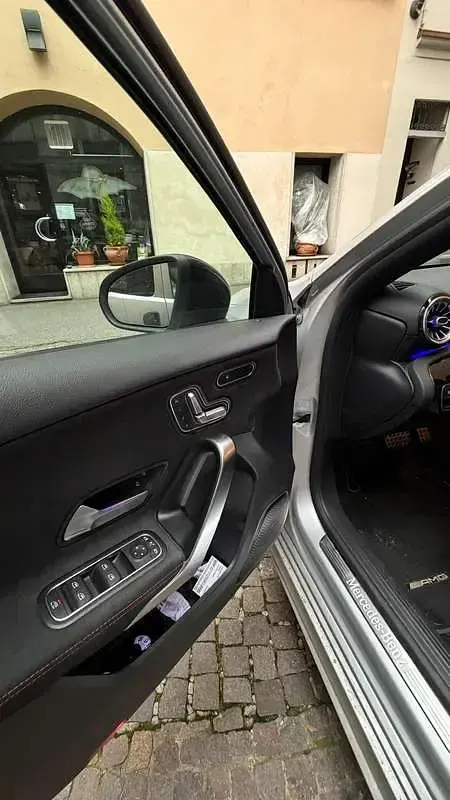 Usata Mercedes A180 Premium 116 CV (85 kW) 2020 Berlina