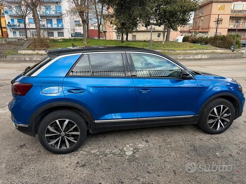 Usata VW T-Roc 115 CV (84 kW) 2020 Blu SUV