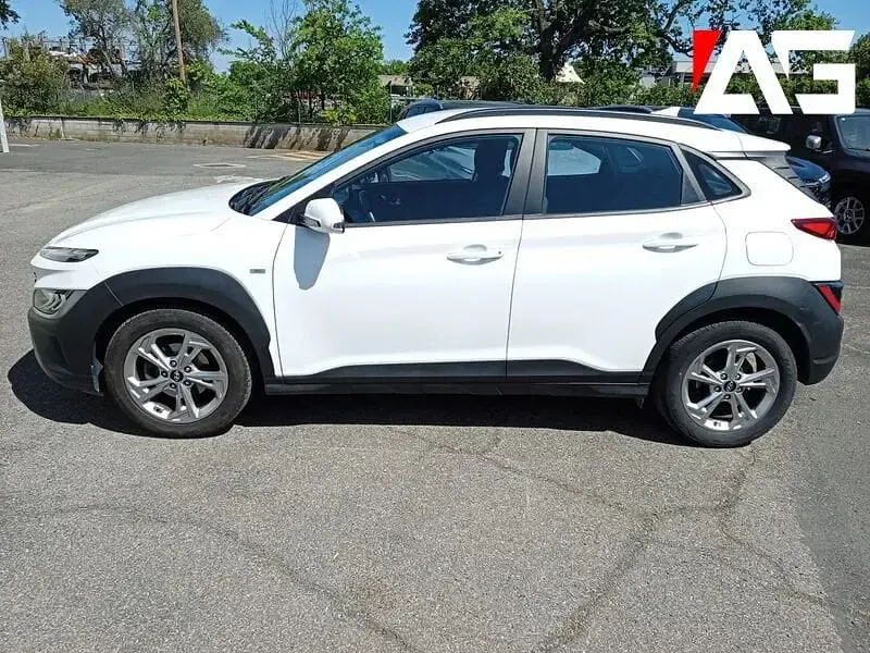 Usata Hyundai Kona 120 CV (88 kW) 2023 Bianco SUV