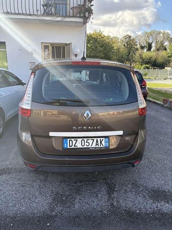 Usata Renault Scénic III Exception 120 CV (88 kW) 2009 Monovolume