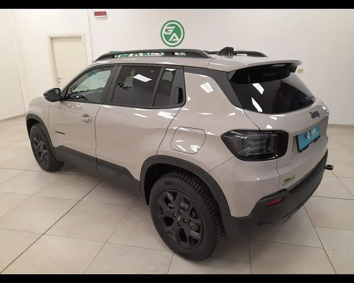 Nuova Jeep Avenger Overland 145 CV (106 kW) 2026 Grigio SUV