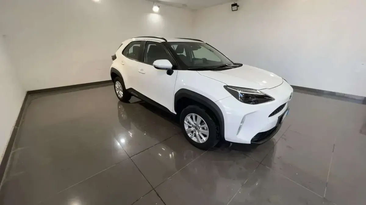 Usata Toyota Yaris Cross Active 118 CV (86 kW) 2021 Bianco SUV