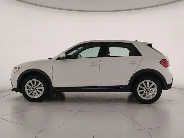 Nuova Audi A1 Business 116 CV (85 kW) 2026 Bianco cortina SUV