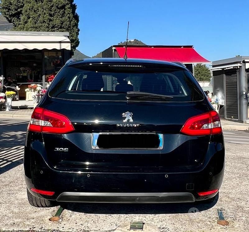 Usata Peugeot 308 GT-line 130 CV (95 kW) 2018 Nero Station wagon