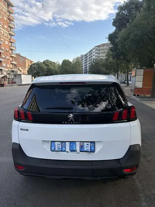Usata Peugeot 5008 Business-Line 131 CV (96 kW) 2020 SUV