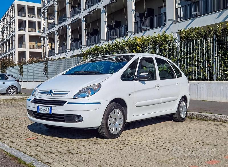 Usata Citroën Xsara Picasso 90 CV (66 kW) 2007 Bianco Monovolume