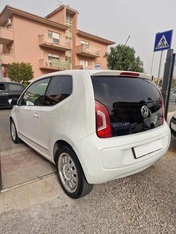 Usata VW up! 67 CV (49 kW) 2015 Bianco Utilitaria