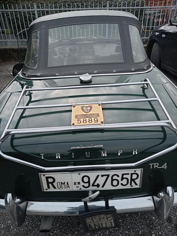 Usata Triumph TR4 119 CV (87 kW) 1963 Verde Cabrio